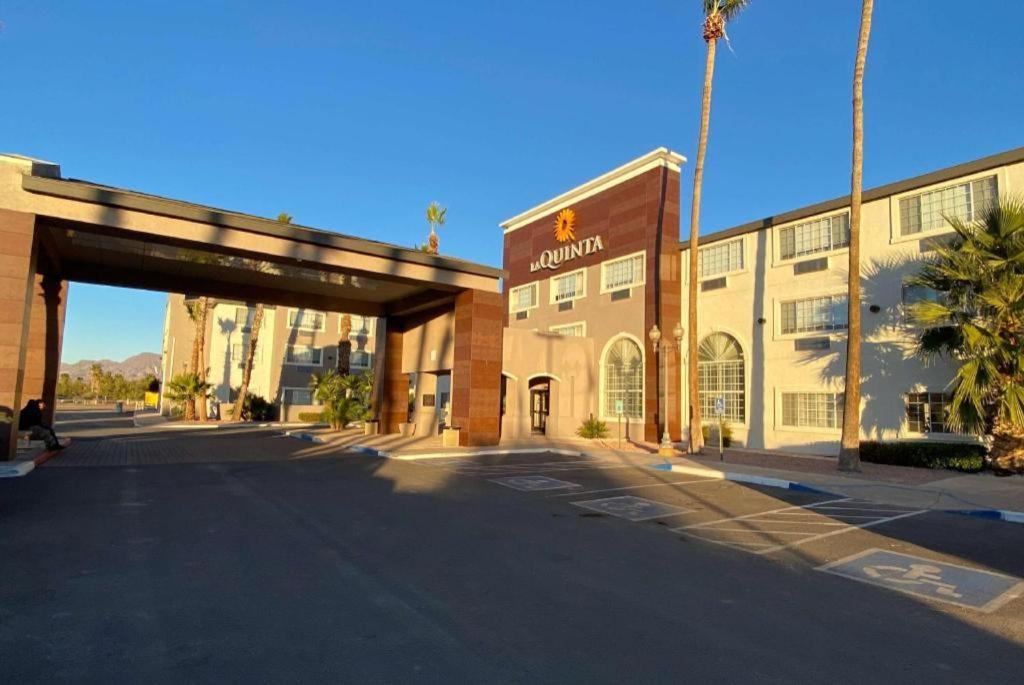 Hotel Baymont By Wyndham Safford Exteriér fotografie